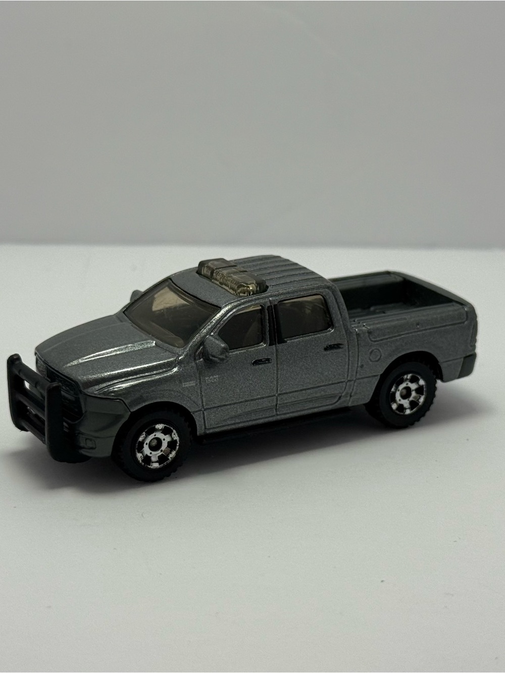 Mattel Match Box 2015 Dodge Ram Grey Truck With Brush Guard Toy (TC18)